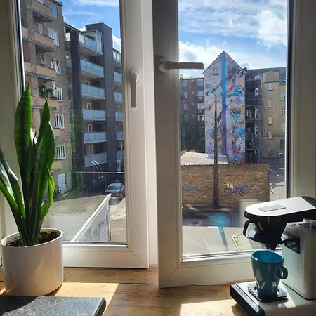 Sir Toby Apartment